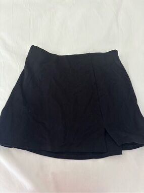 American Eagle Black Skort